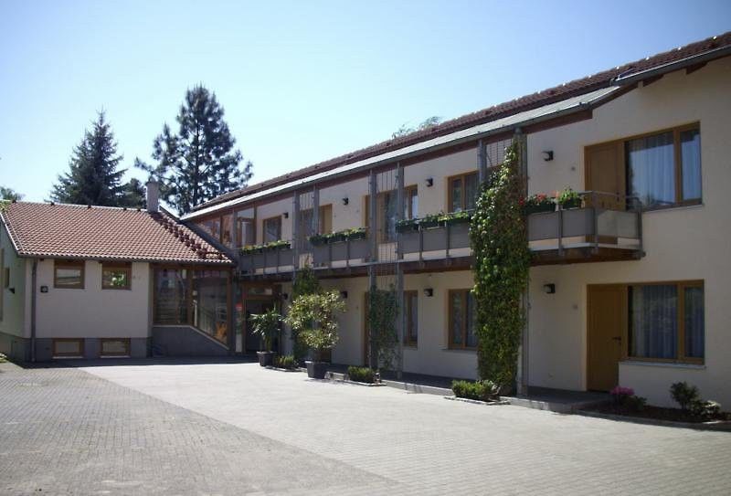 Port Inn Hotel Eichwalde Exterior foto